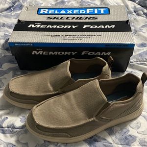 NWT Men’s sketchers slip on shoes with memory foam